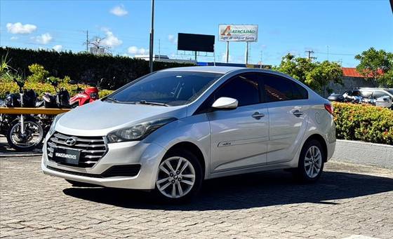 HYUNDAI HB20S 1.6 COMFORT PLUS 16V FLEX 4P MANUAL